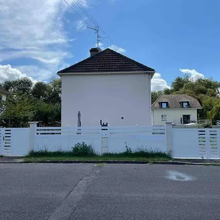 « L'hilo » 4 Personnes A 250 M De La Varaville