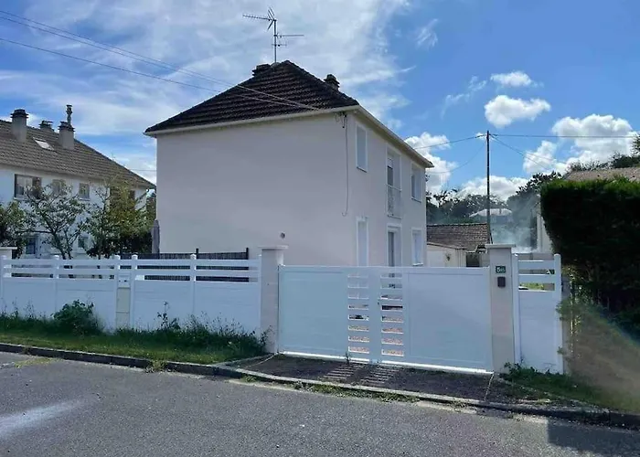 « L'hilo » 4 Personnes A 250 M De La *